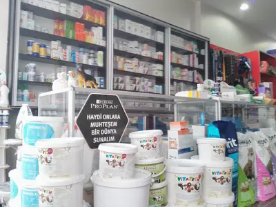 Veteriner Hekim Lütfü Kır
