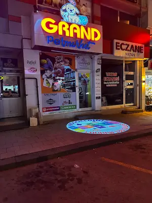 Grand Petmarket