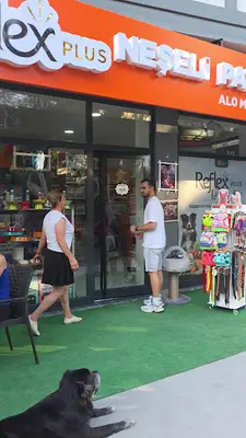 Neşeli Patiler Petshop Muğla Çarşı Şube