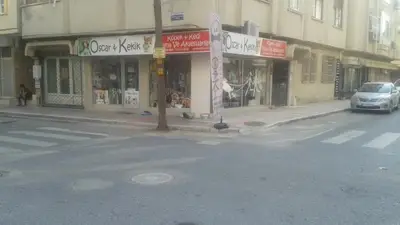 Oskar&Kekik Kedi ve Köpek Mama Evi